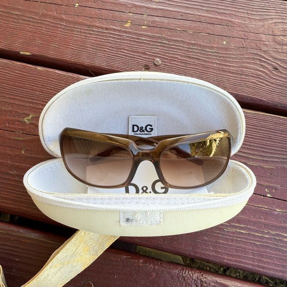 D&G Gradient Brown Sunglasses with Cream Case - Picture 1 of 5